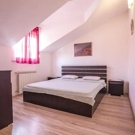 With Parking Space - 12252 Apartmán *